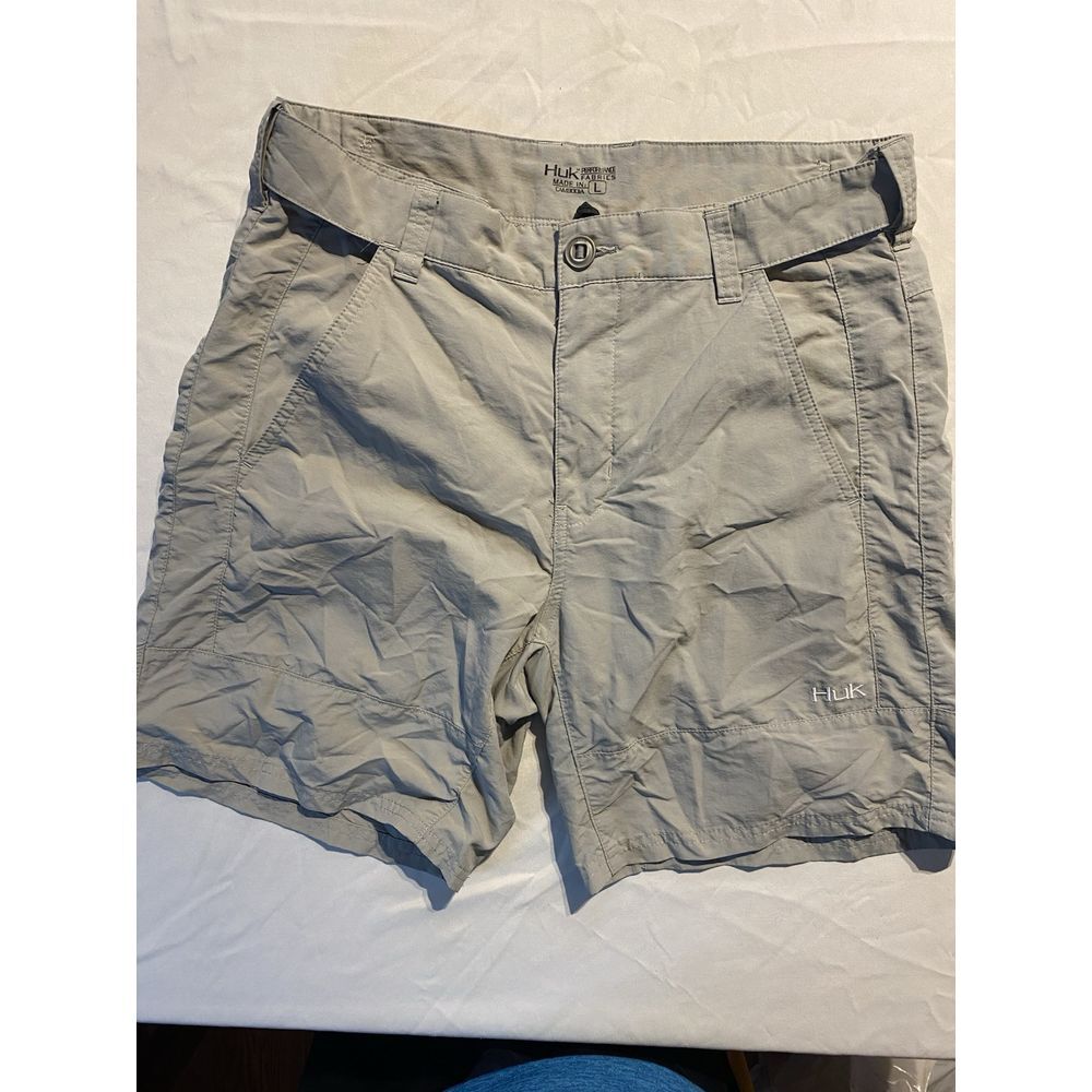 Huk Fishing Shorts Mens Large Light Gray Next Level Quick Drying Performance